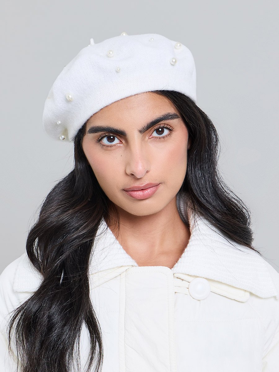 قبعة بيريه مزينة بلؤلؤ صناعي