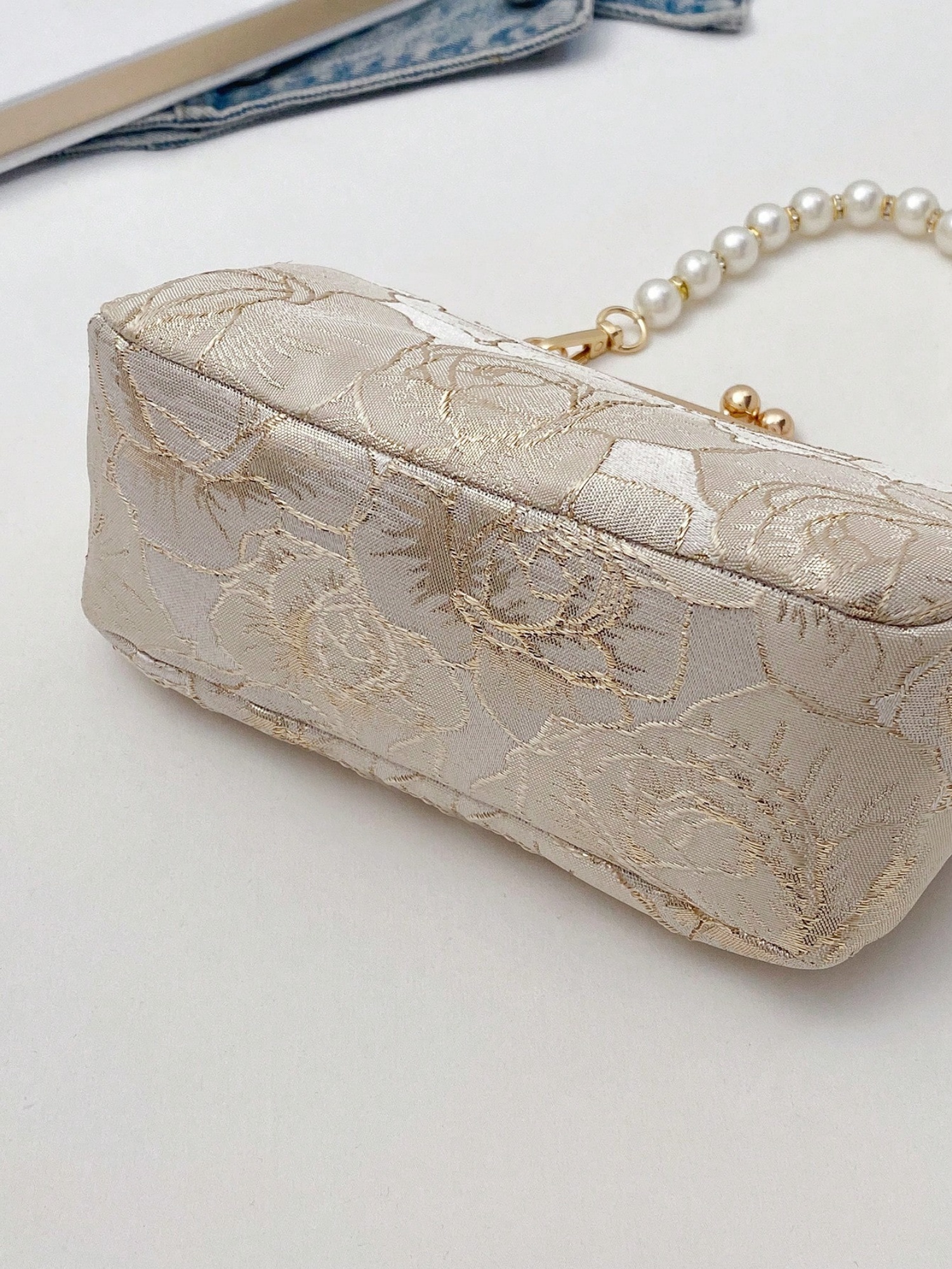 Off-White Floral Embroidered Pearl Clutch Bag