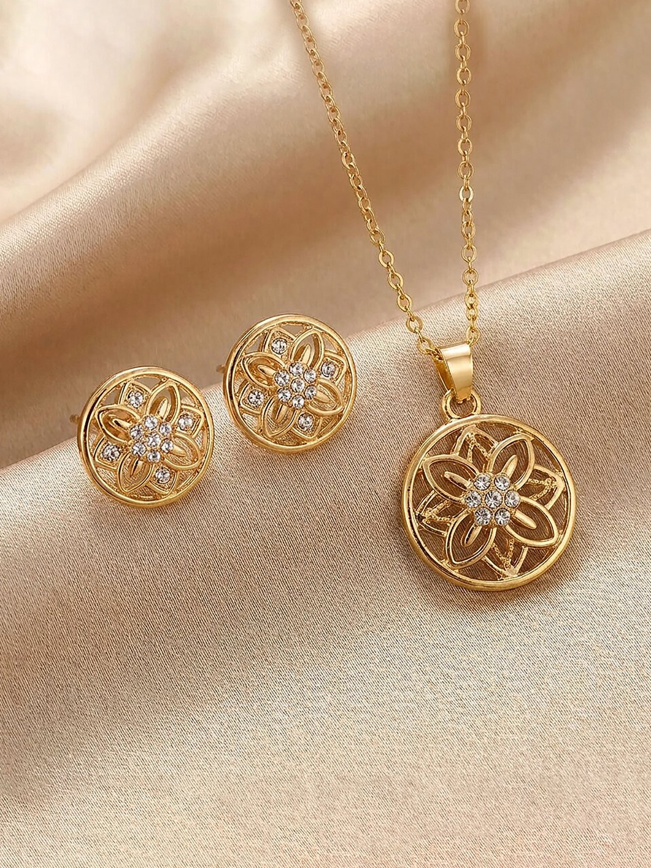 Gold Flower Pendant Necklace and Stud Earrings Set