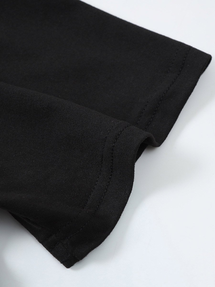 تيشيرت بياقة دائرية وقصة عادية بنمط كتل الالوان