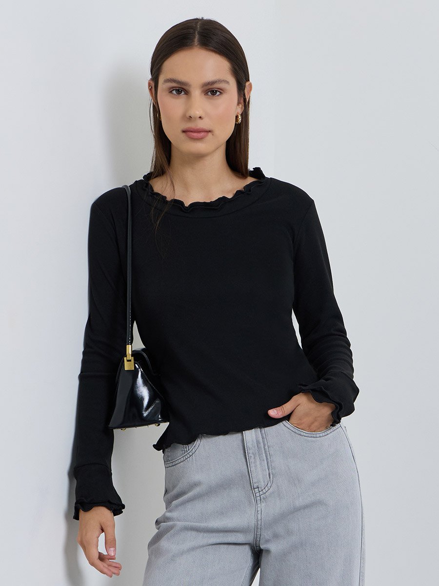 Black Lettuce Edge Fitted T-Shirt