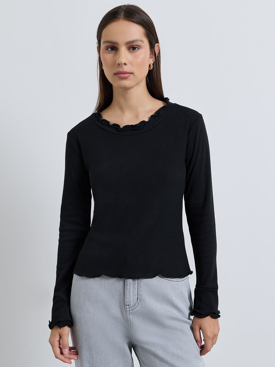 Black Lettuce Edge Fitted T-Shirt