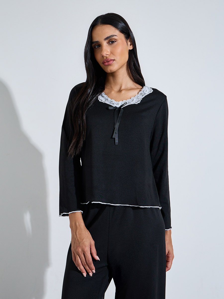 Black Solid Lace Neck Contrast Trims Top and Pants Pyjama Set