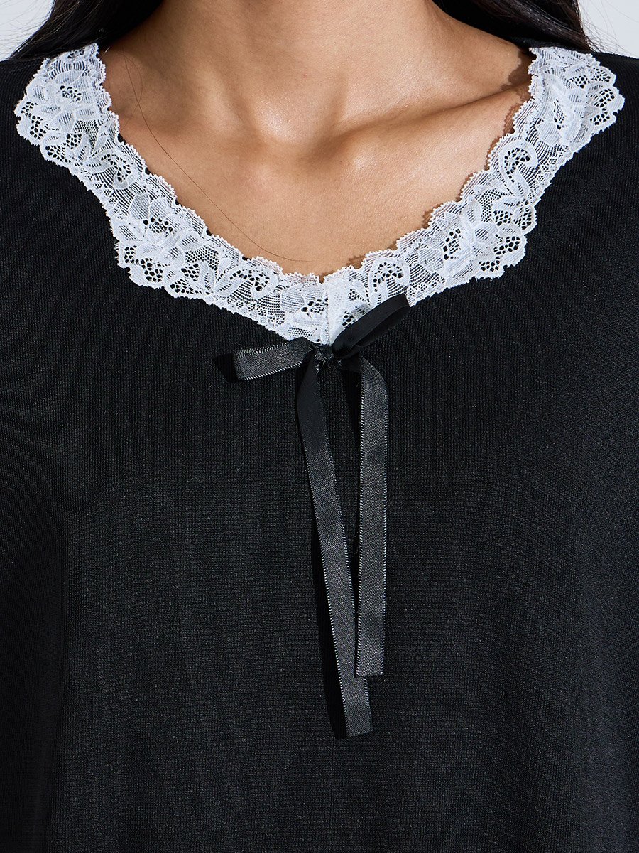 Black Solid Lace Neck Contrast Trims Top and Pants Pyjama Set