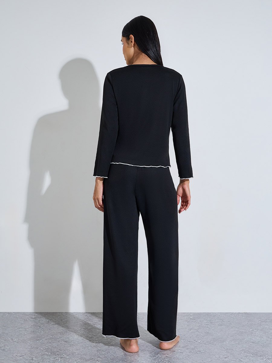 Black Solid Lace Neck Contrast Trims Top and Pants Pyjama Set