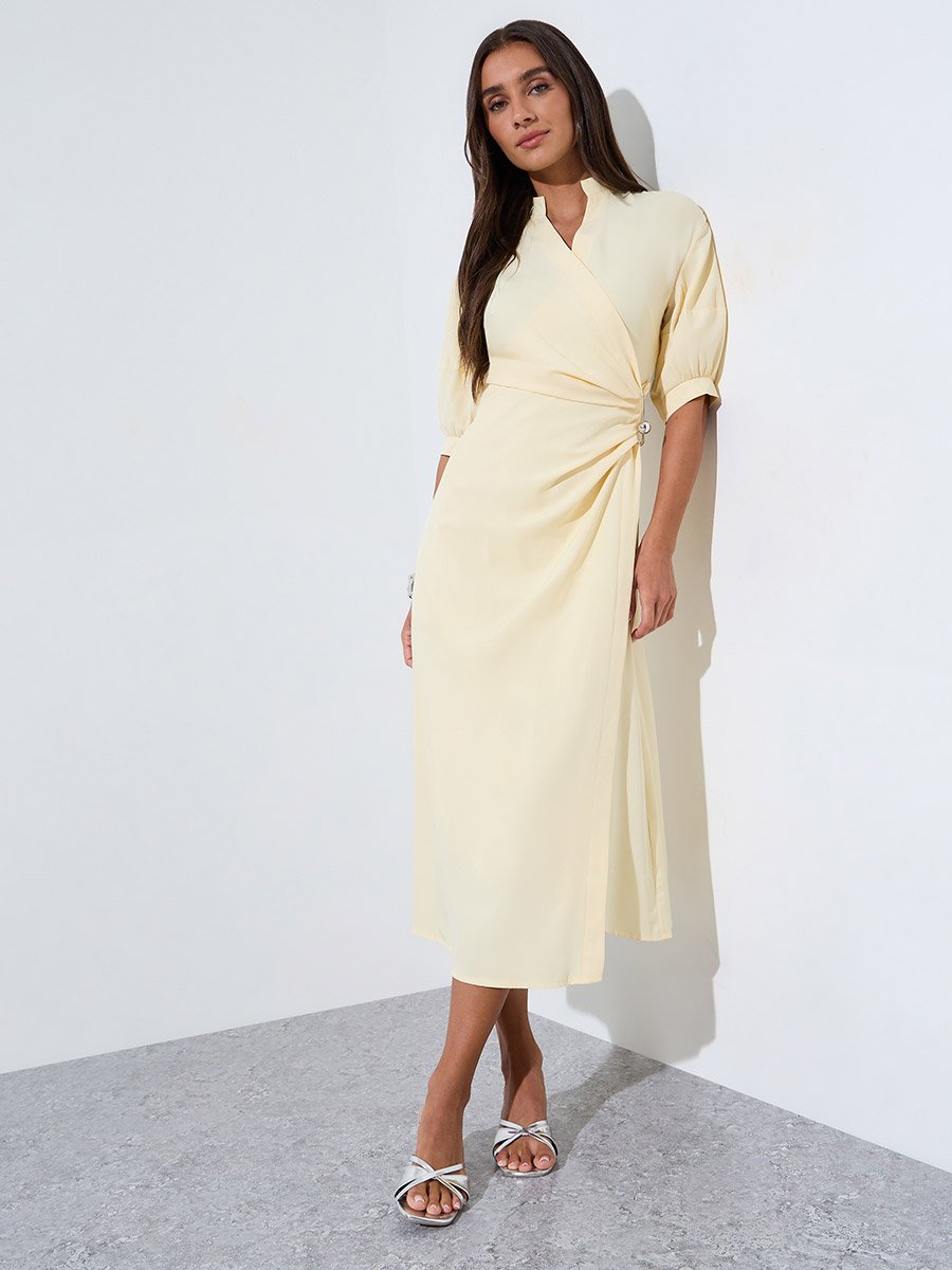 Yellow Solid Side Gathered Detail Short puff Sleeves Midi Dress