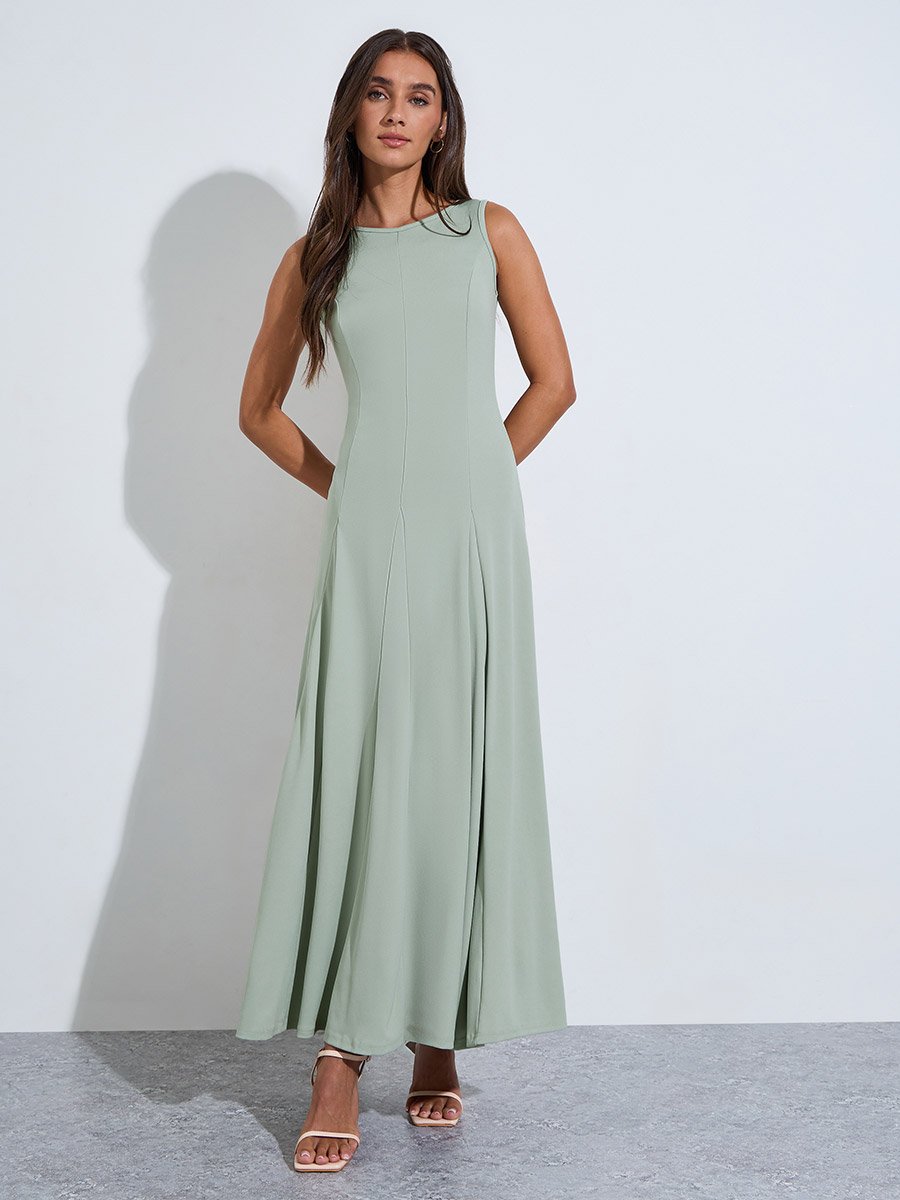 Green Solid Pleated Details A-Line Maxi Dress with Shrug