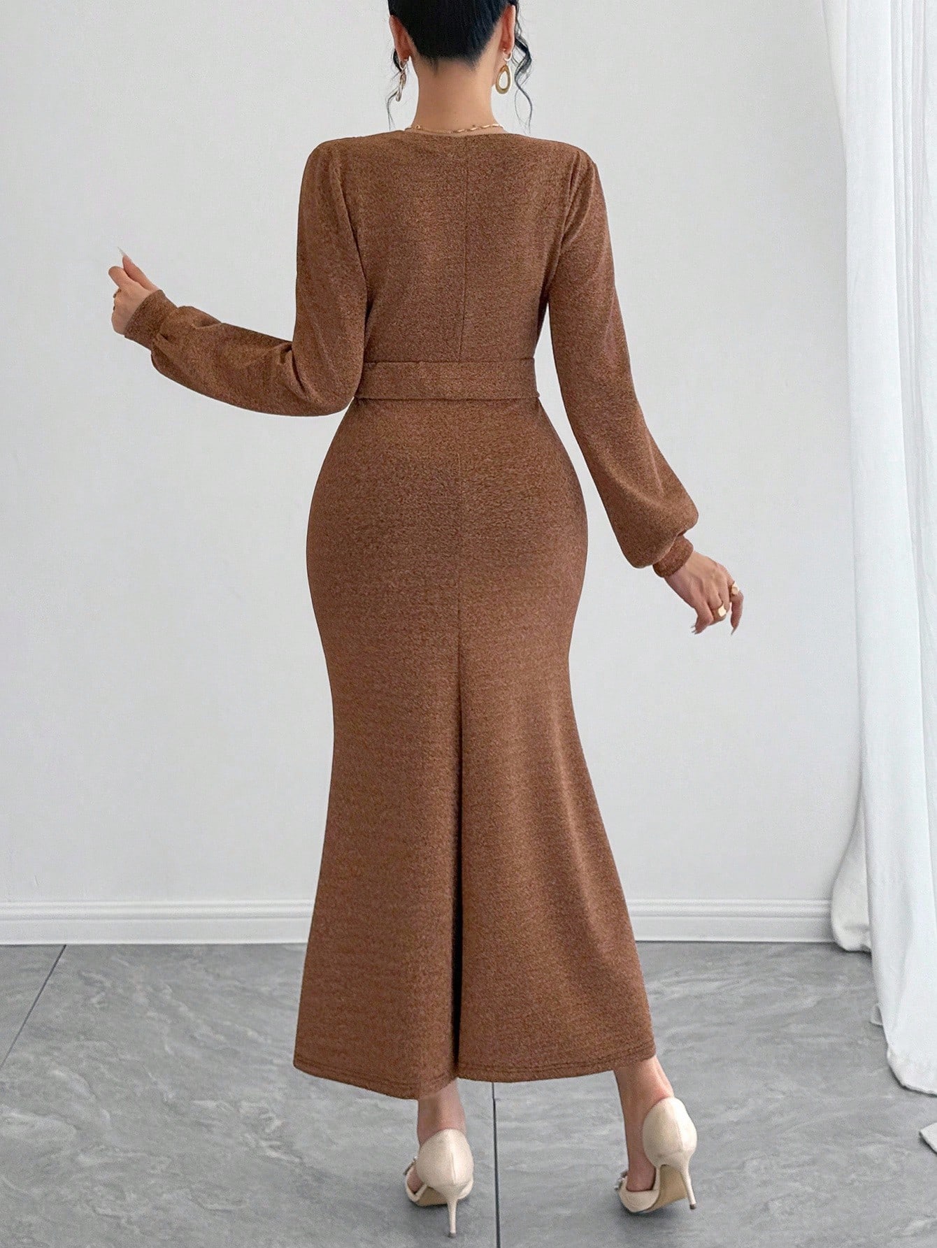 Brown V-Neck Long-Sleeve Dress