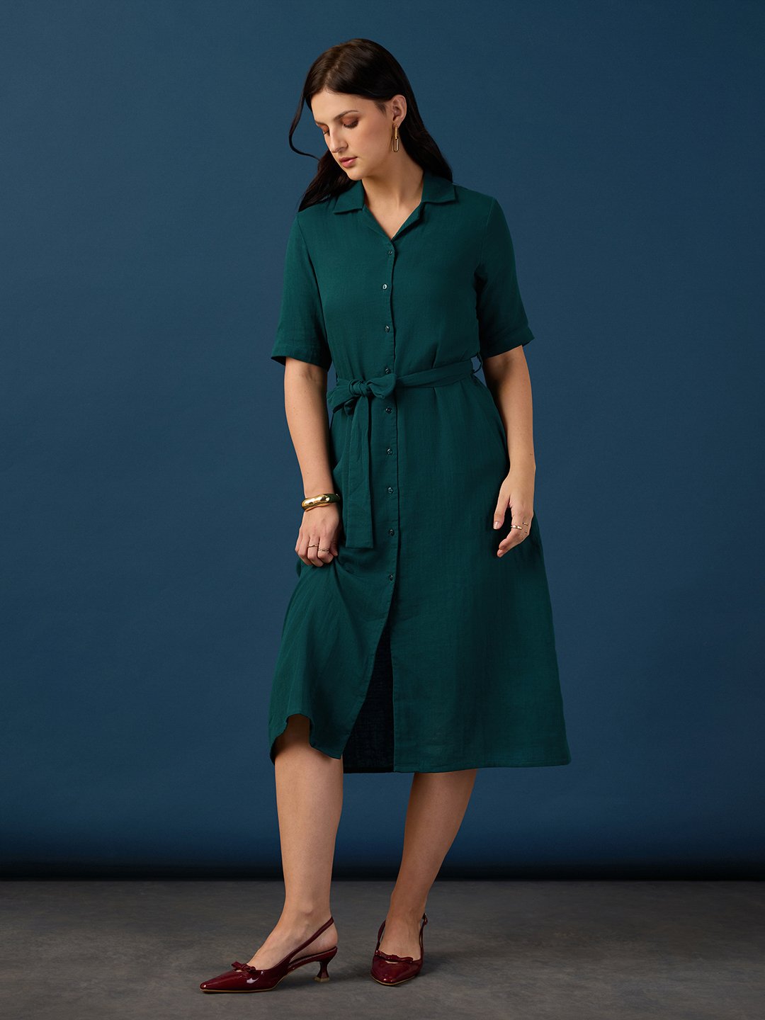 Emerald Green Textured A-Line Midi Dress with Short Sleeves and Belt