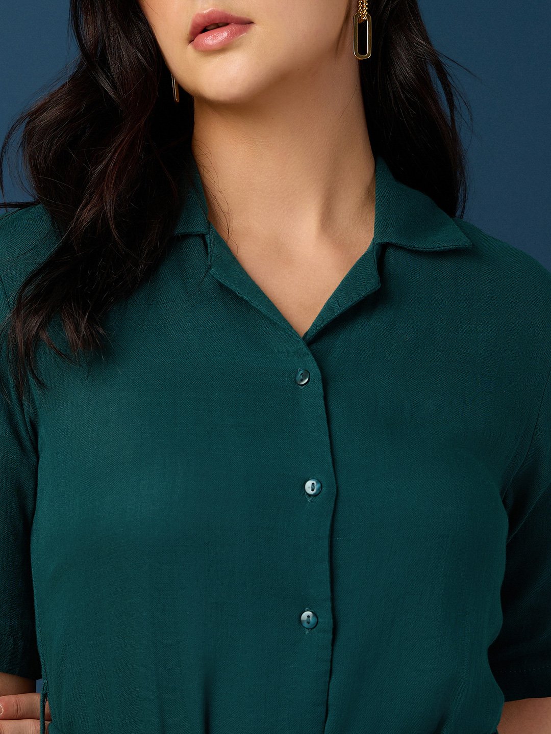 Emerald Green Textured A-Line Midi Dress with Short Sleeves and Belt