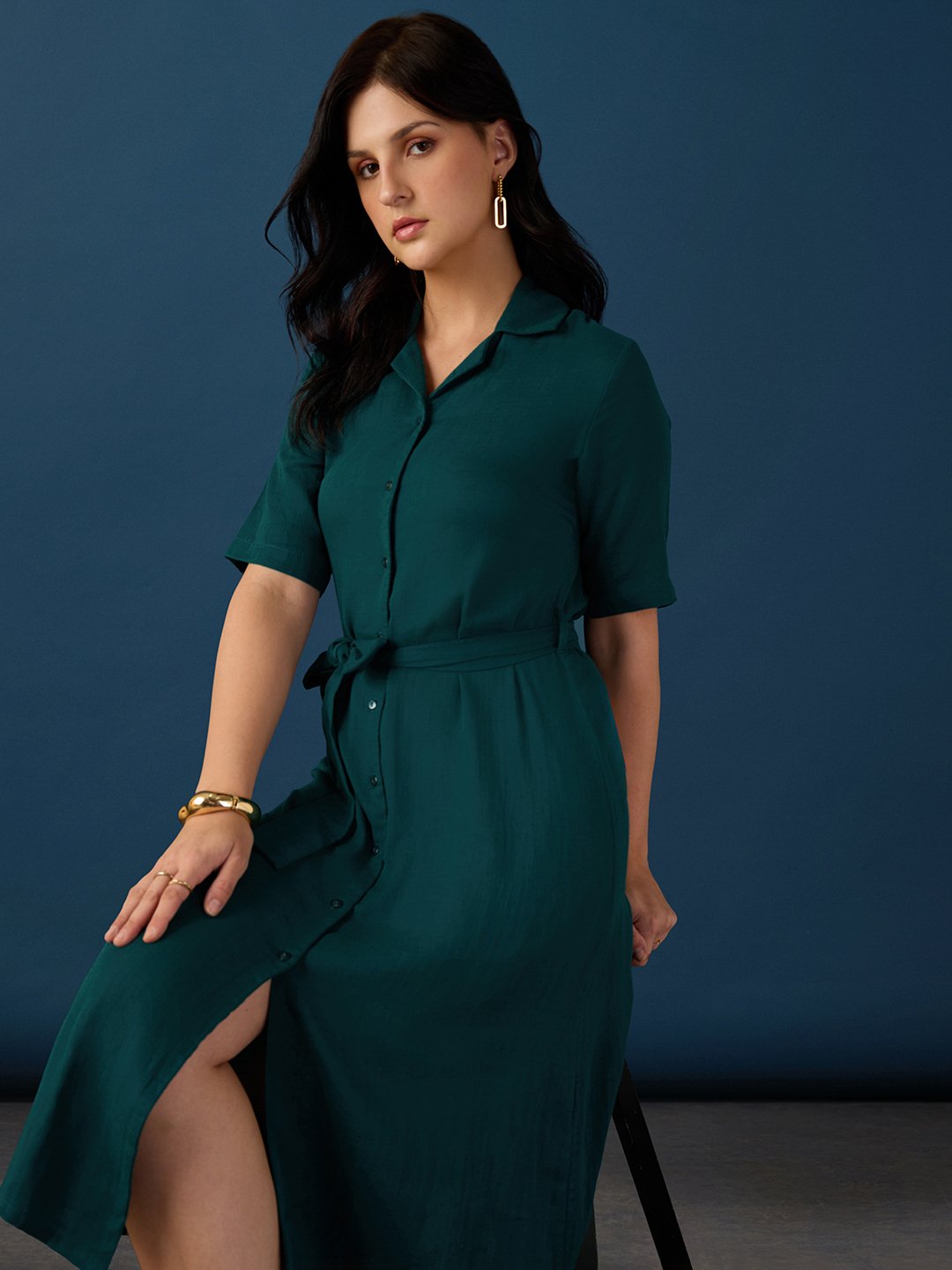 Emerald Green Textured A-Line Midi Dress with Short Sleeves and Belt