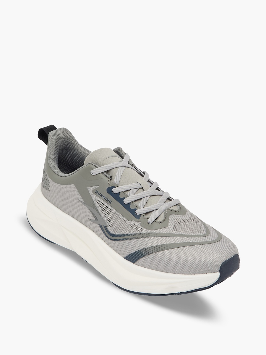 Men Lace-Up Sports Shoes