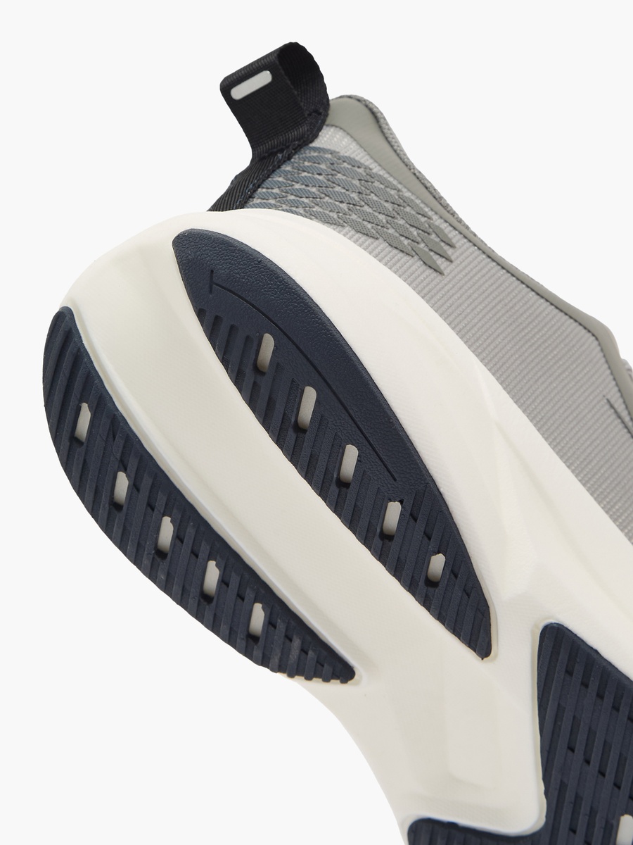 Men Lace-Up Sports Shoes