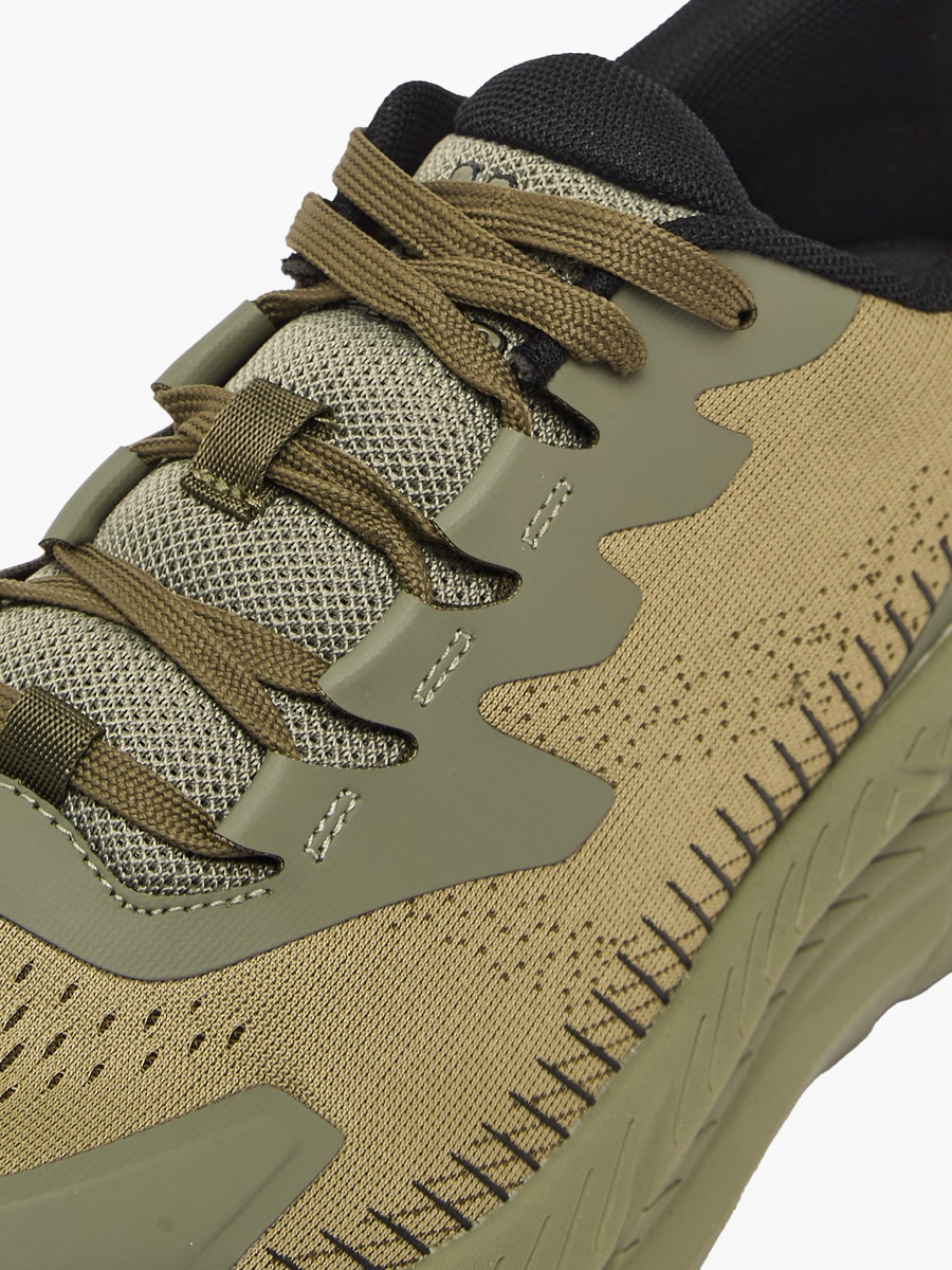 Men Lace-Up Sports Shoes