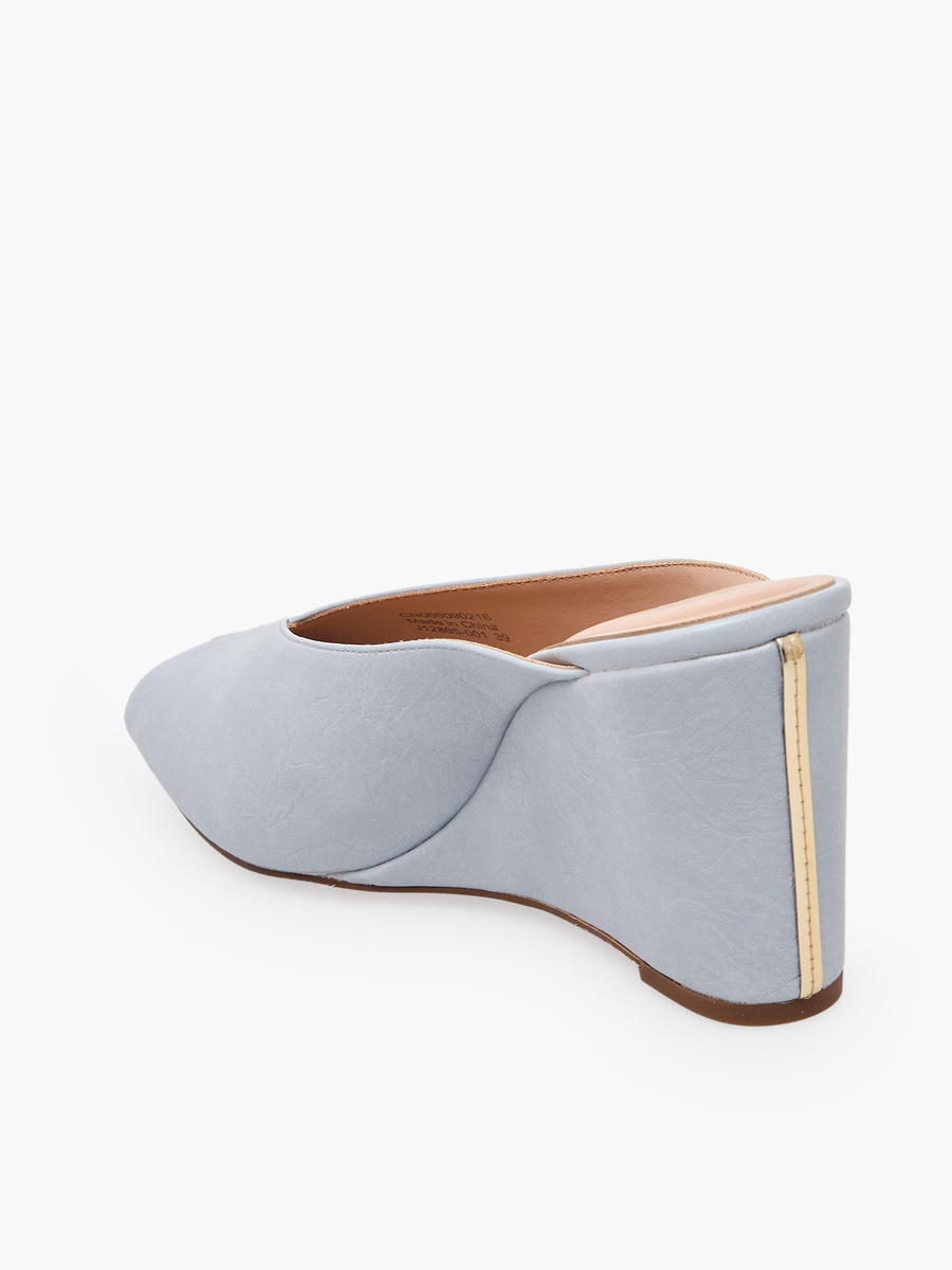 Women Crinkle Textured Wedge Heel Shoes