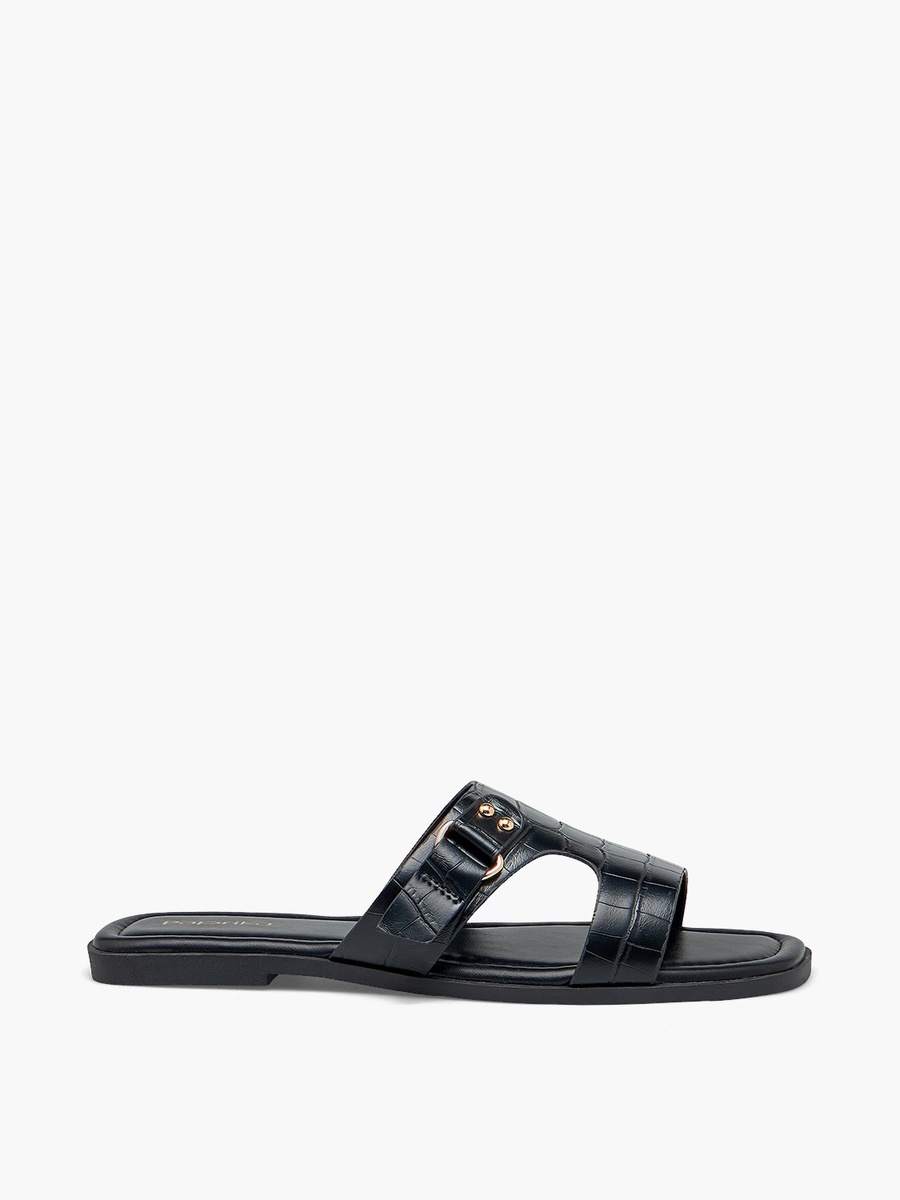 Women Buckle Accent Flat Sandals
