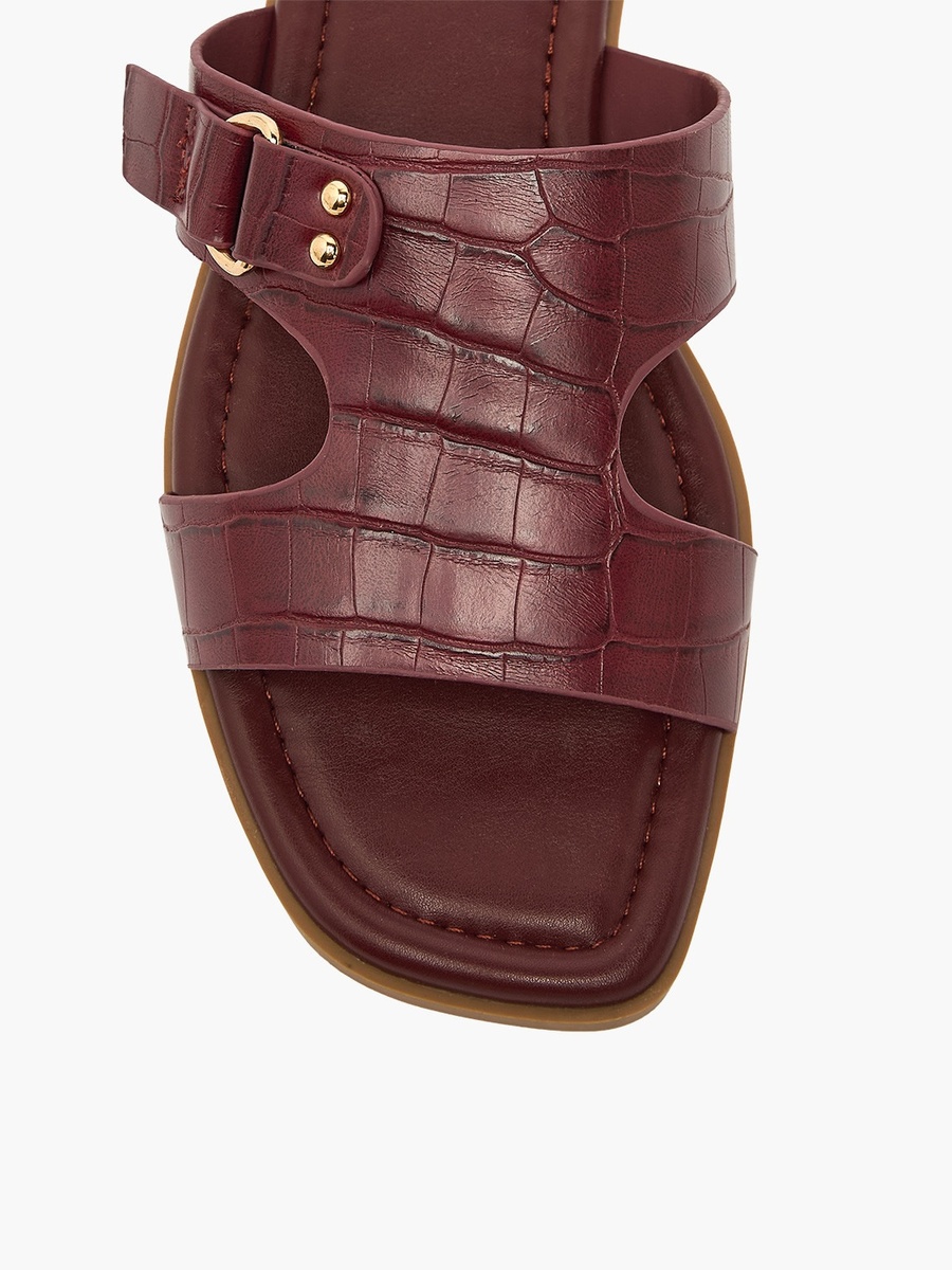 Women Buckle Accent Flat Sandals