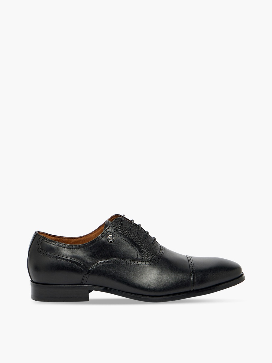 Men Lace-Up Derby Shoes