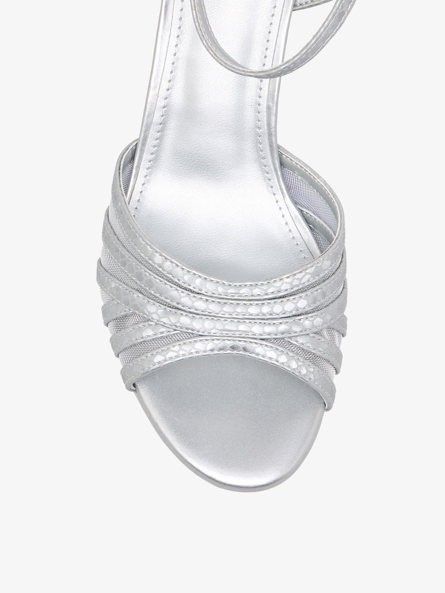Women Strappy Buckle Closure Sandals