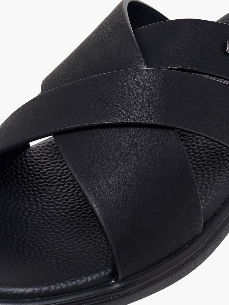 Men Criss-Cross Comfort Sandals