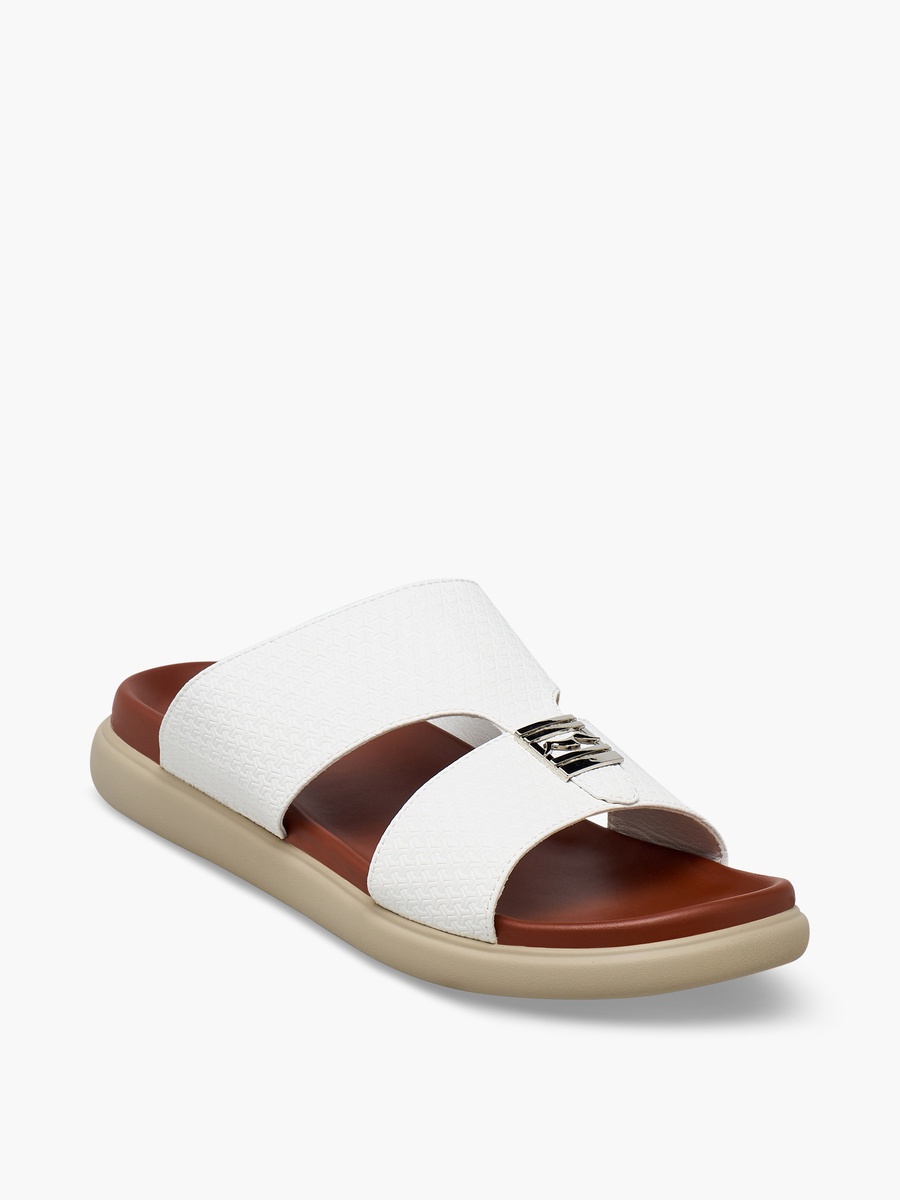 Men Textured Arabic Sandals