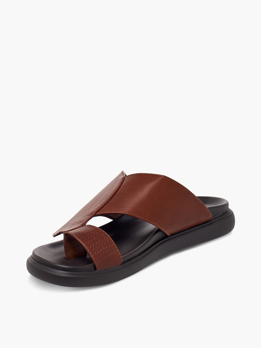 Men Textured Arabic Sandals