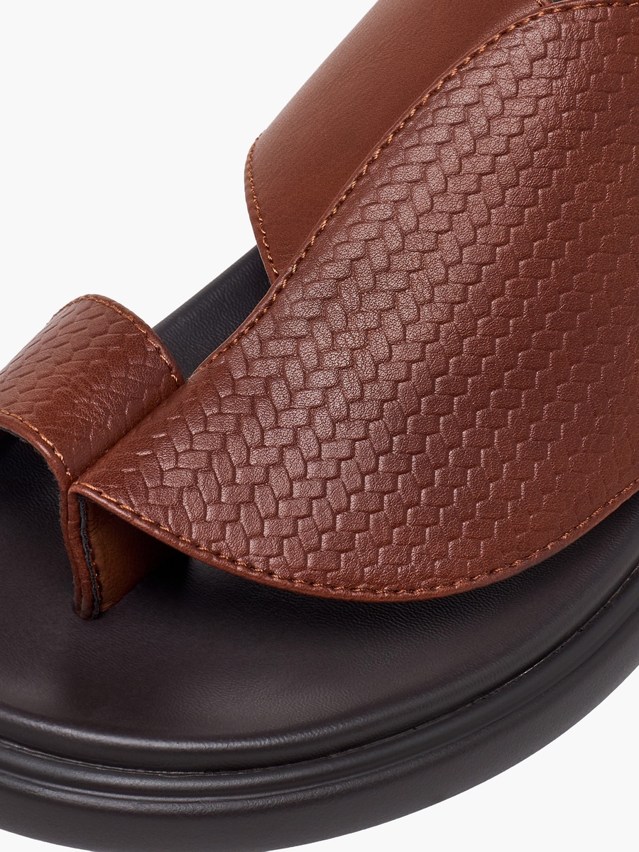 Men Textured Arabic Sandals