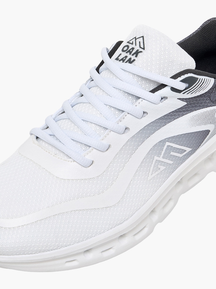 Men Lace-Up Sports Shoes