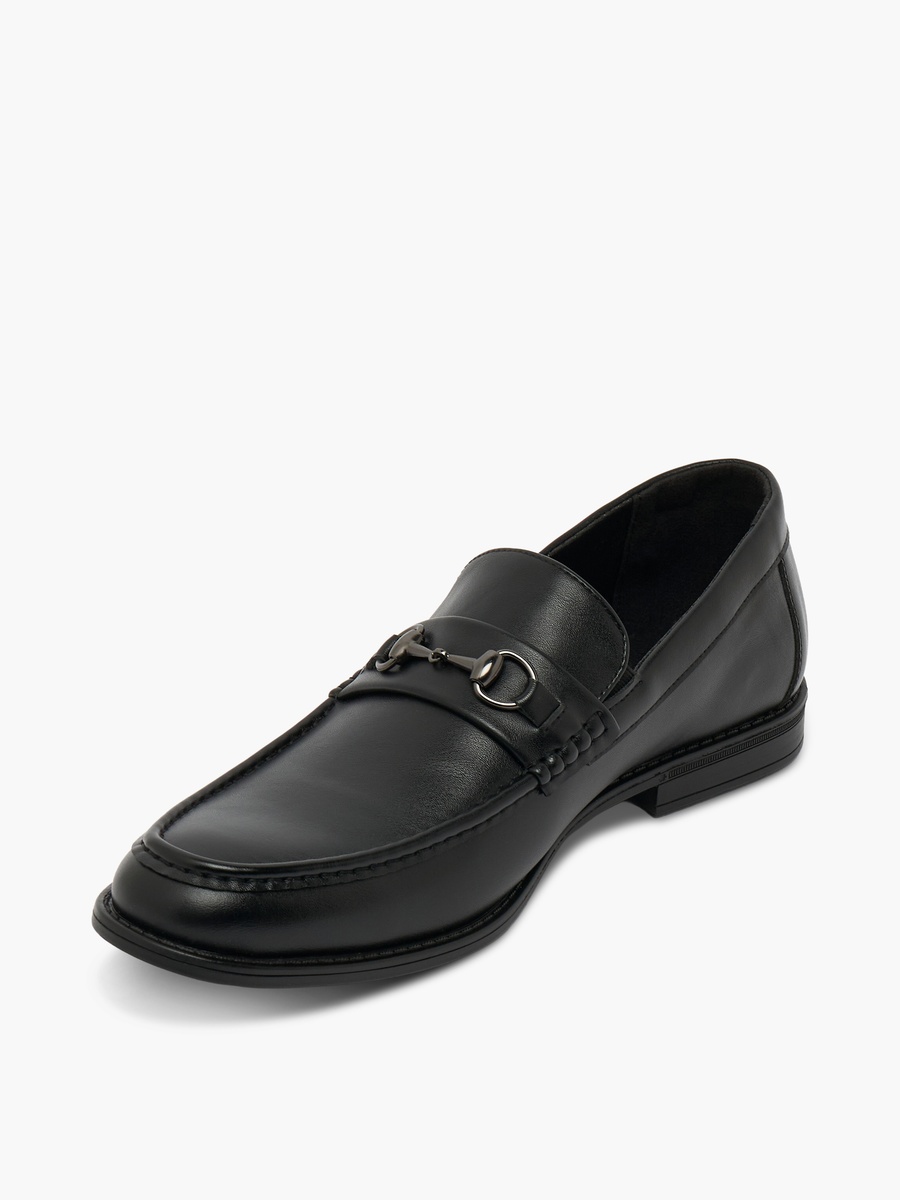 Men Metallic Accent Loafers