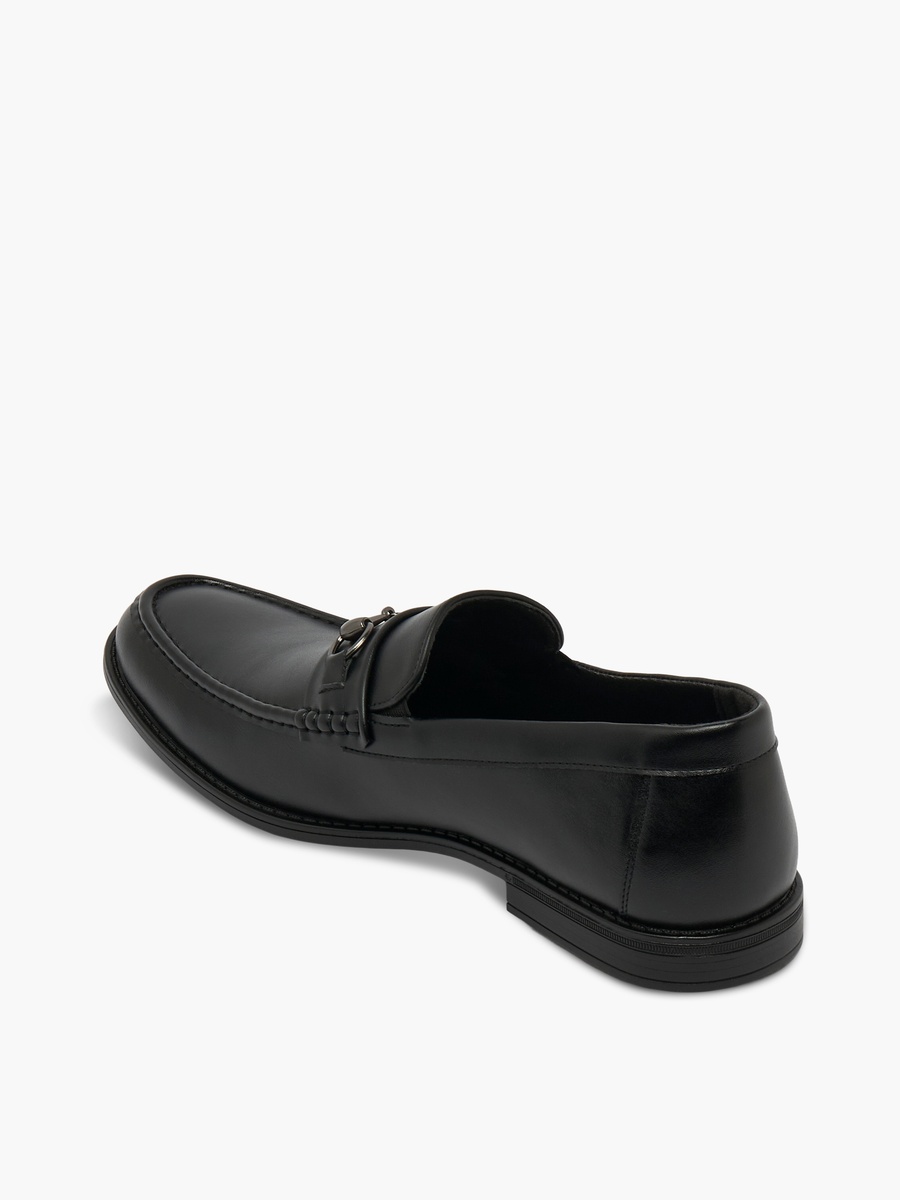 Men Metallic Accent Loafers