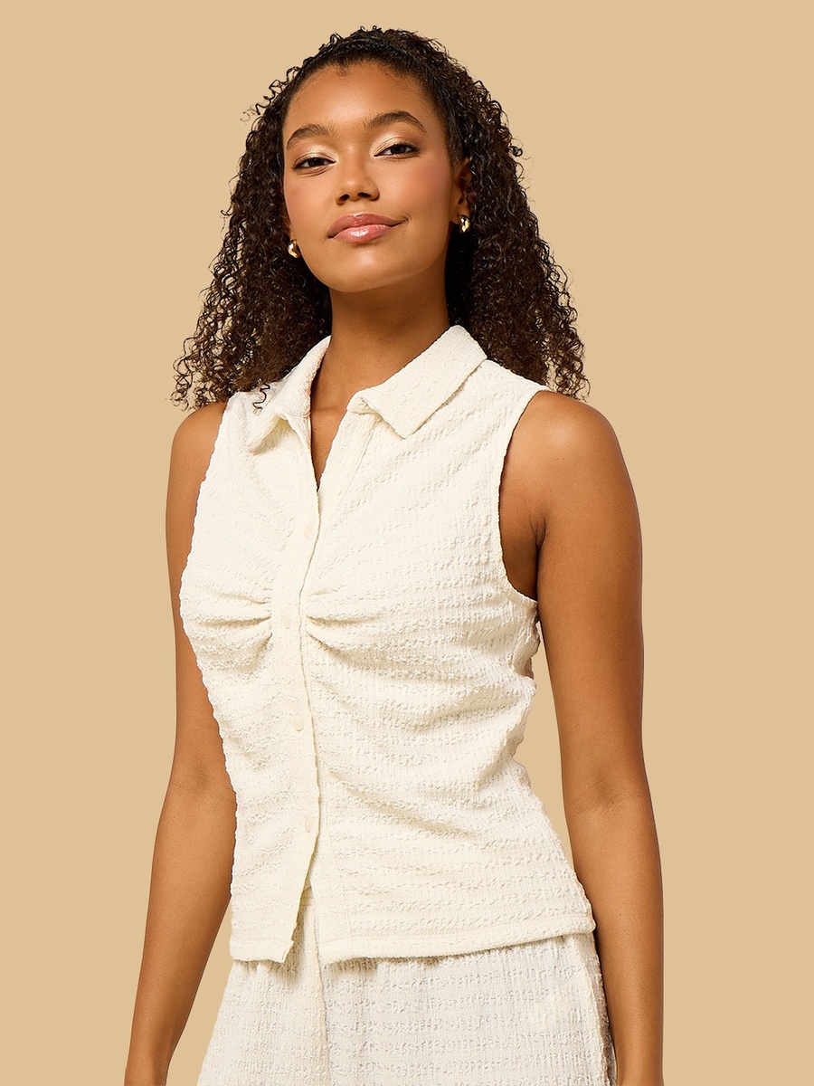 Textured Sleeveless Collared Top