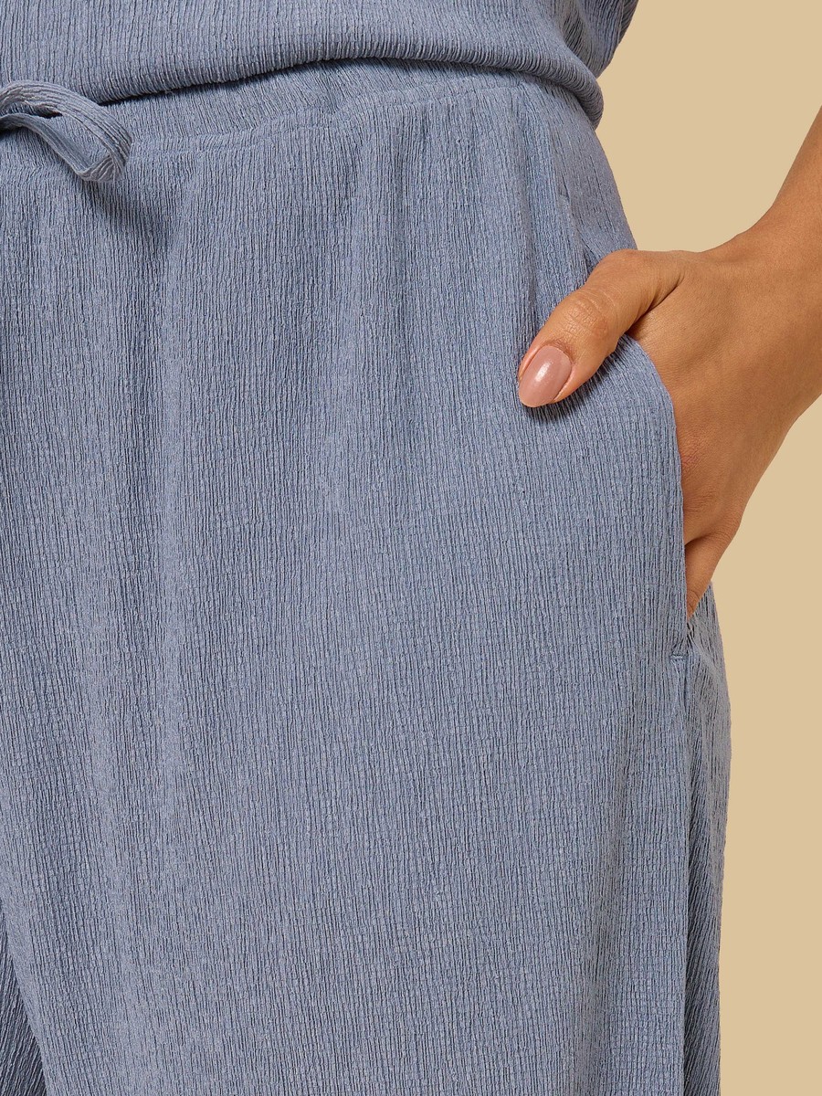 Textured Wide Leg Pants