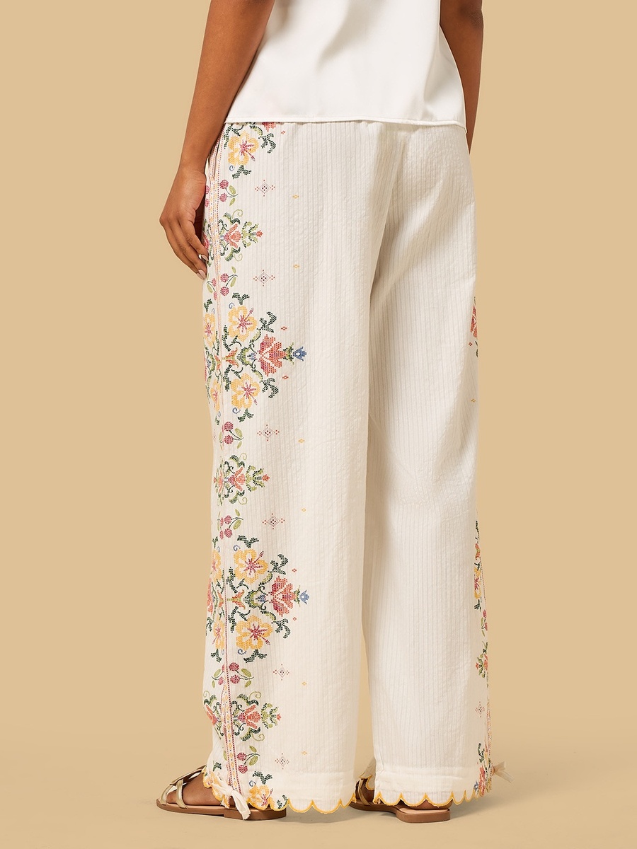 Floral Print Wide Leg Pants with Scalloped Hem