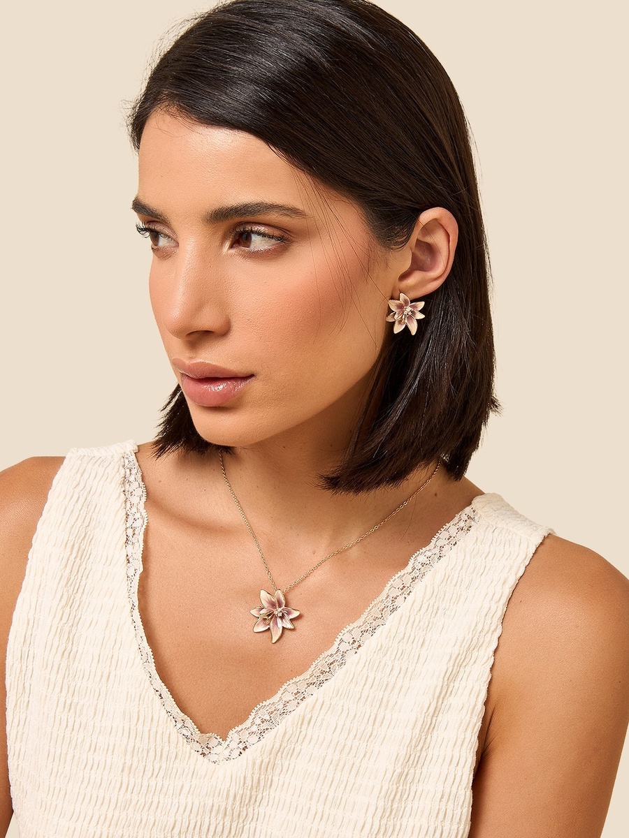 Floral Pendant Necklace and Stud Earrings Set