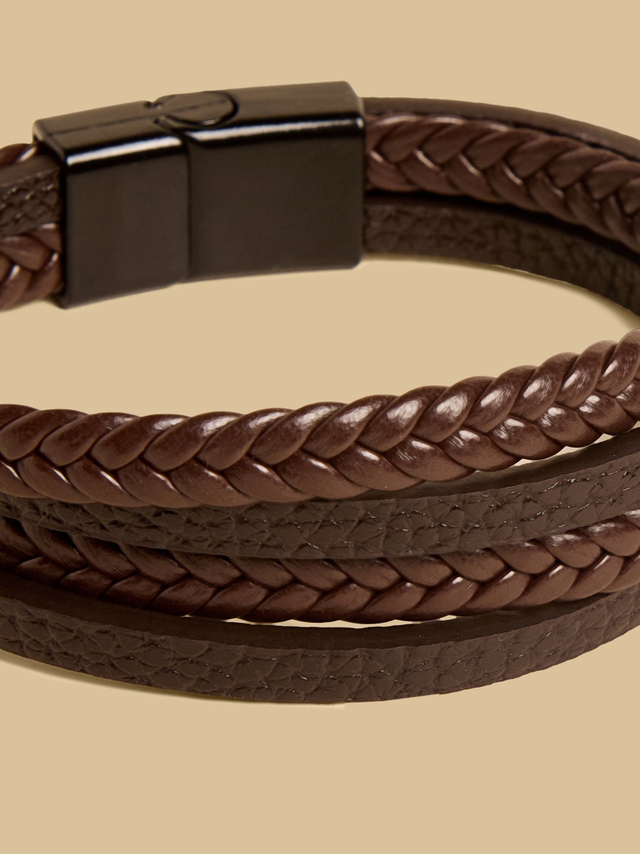 Layered Bracelet with Clasp Closure