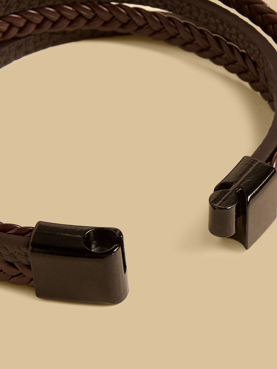 Layered Bracelet with Clasp Closure