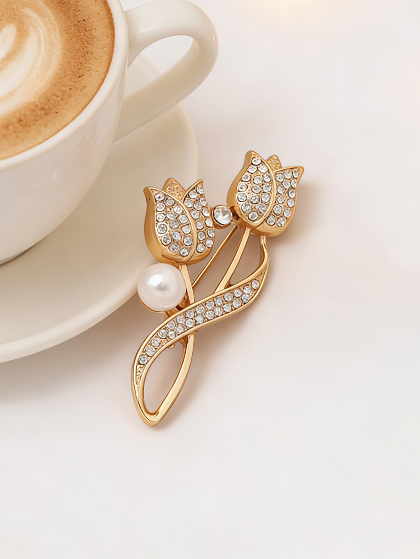 1 tulip flower pearl brooch