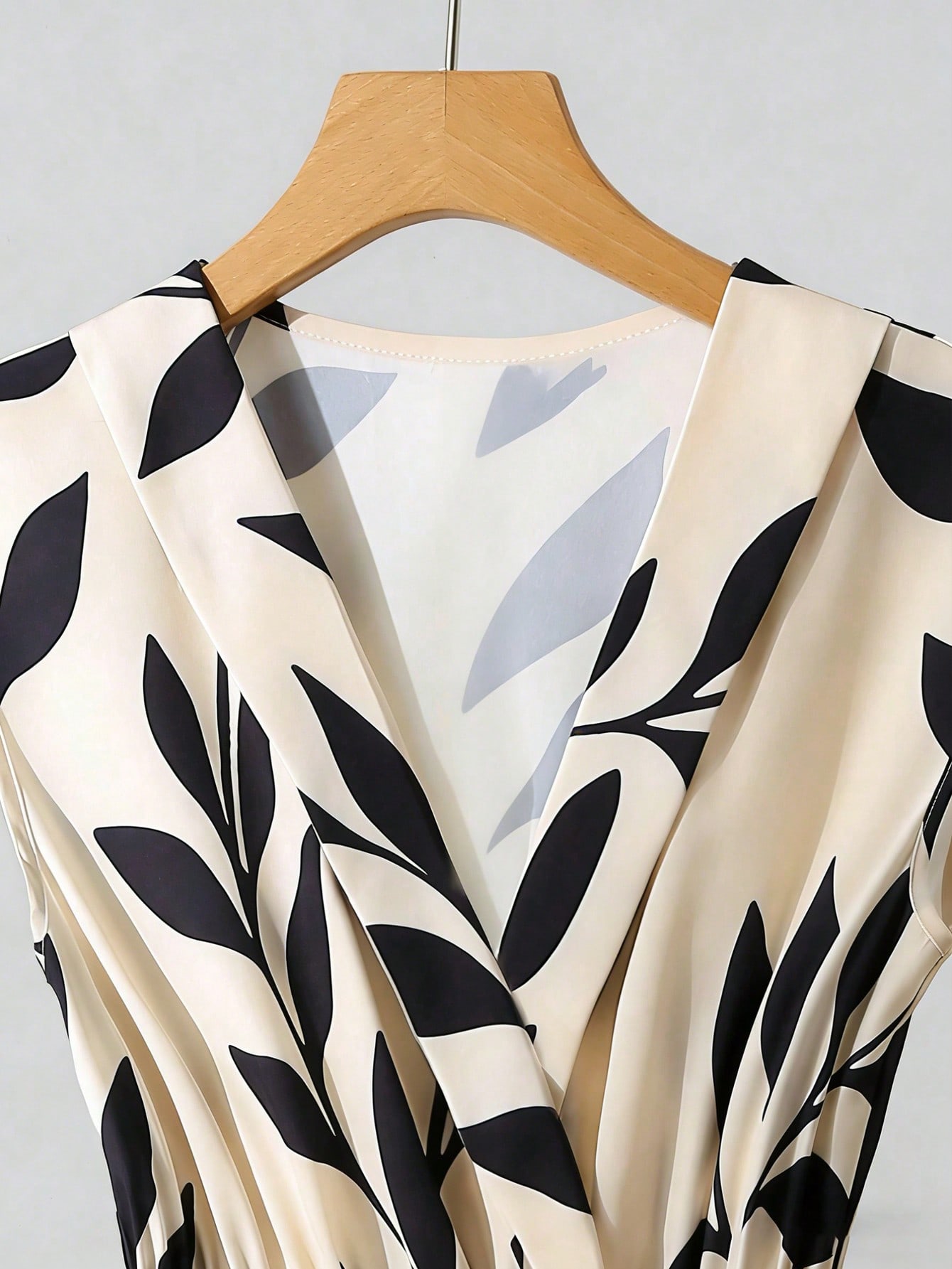Floral Print V-Neck Casual Midi Dress