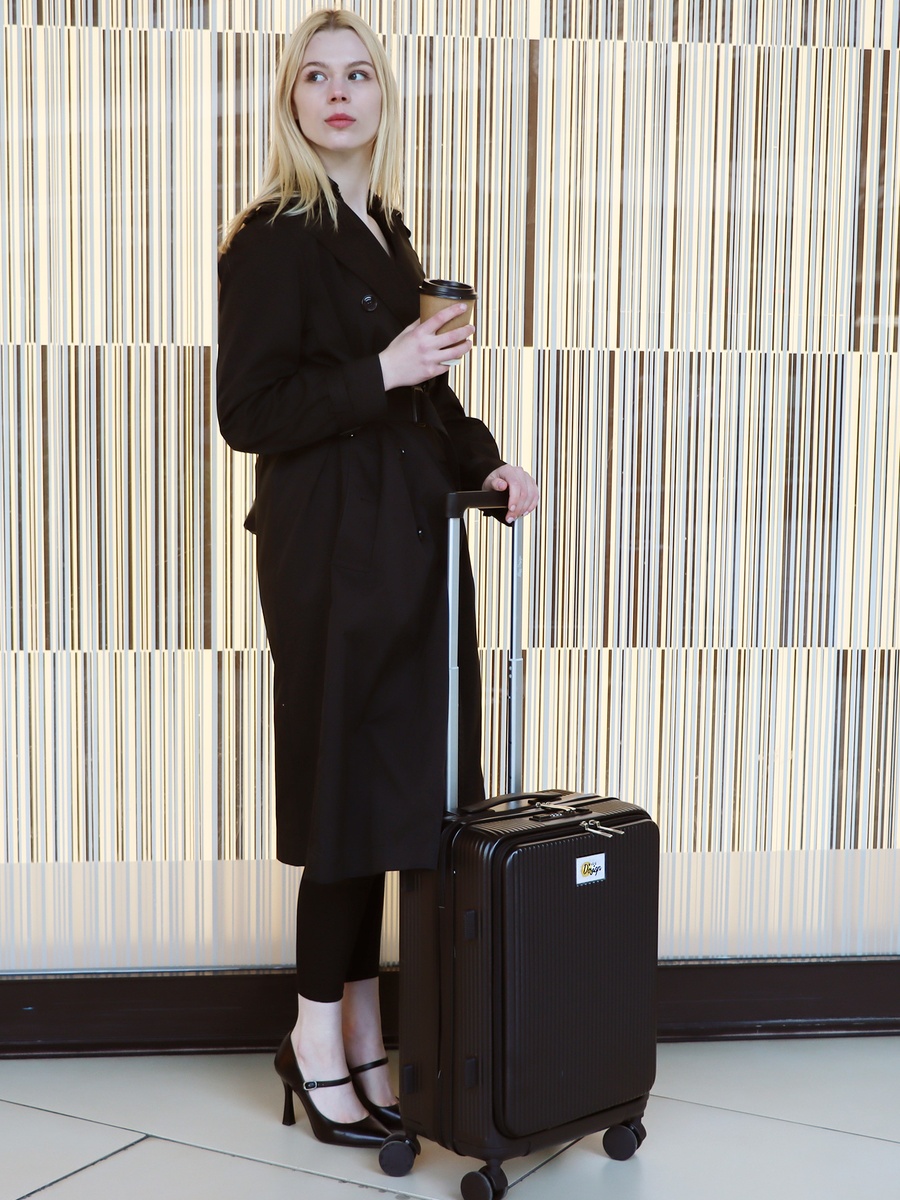 Moods Up Carry On Luggage with Spinner Wheels, 20-Inch Black
