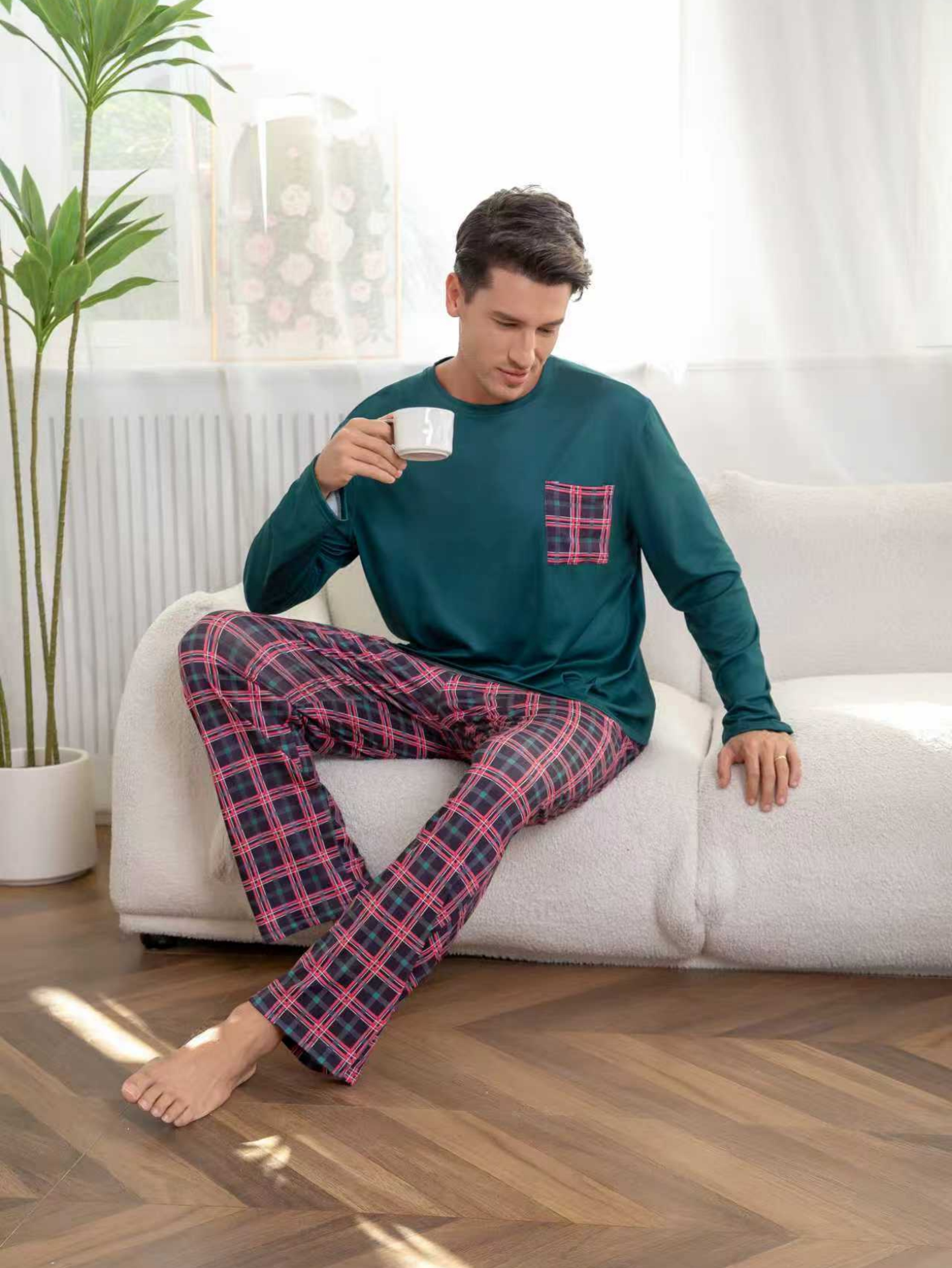 Checked Pocket Long Sleeves T-Shirt and Checked Pants Pyjama Set