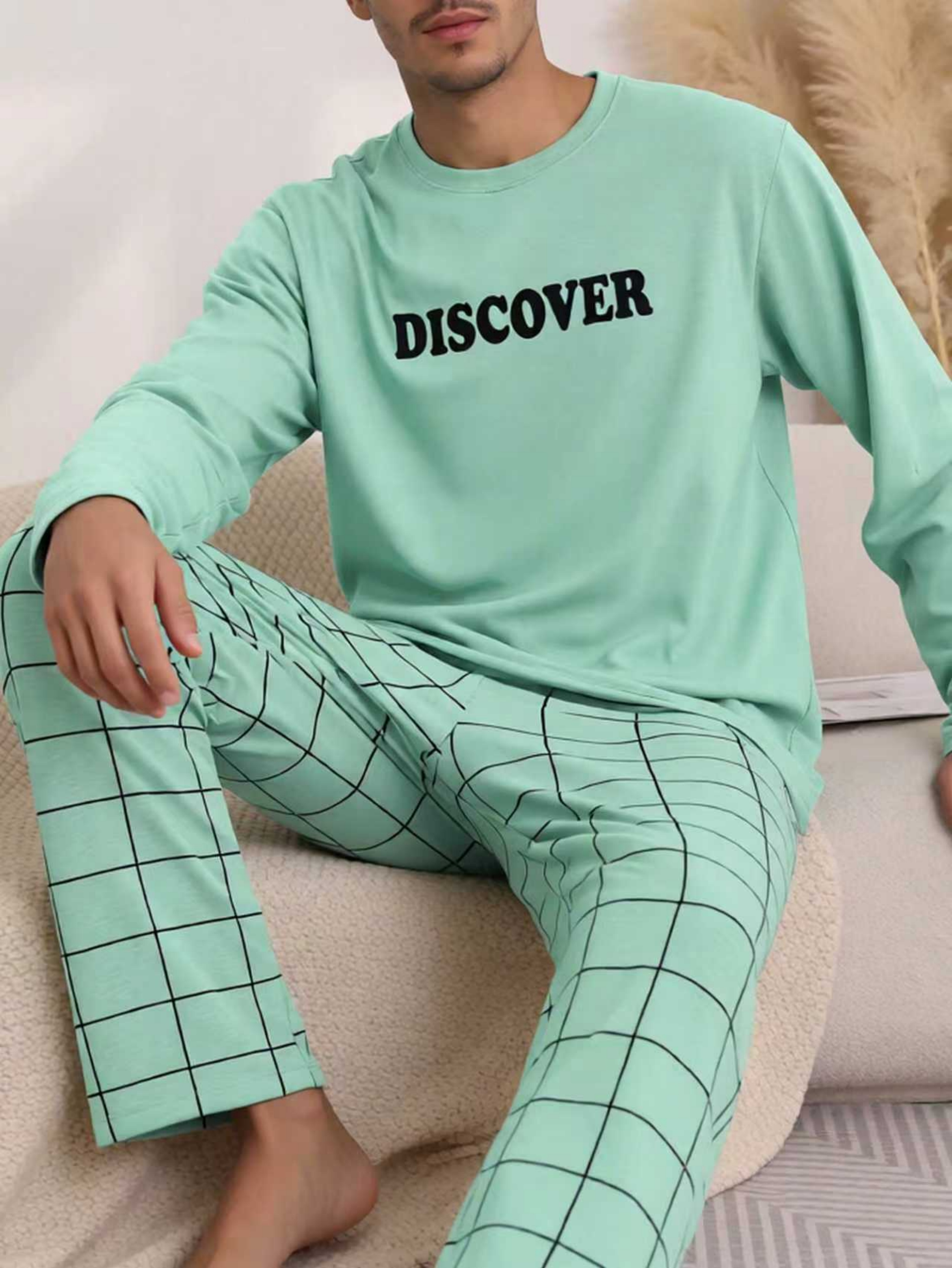 Green Graphic Print T-Shirt and Checked Pants Pyjama Set