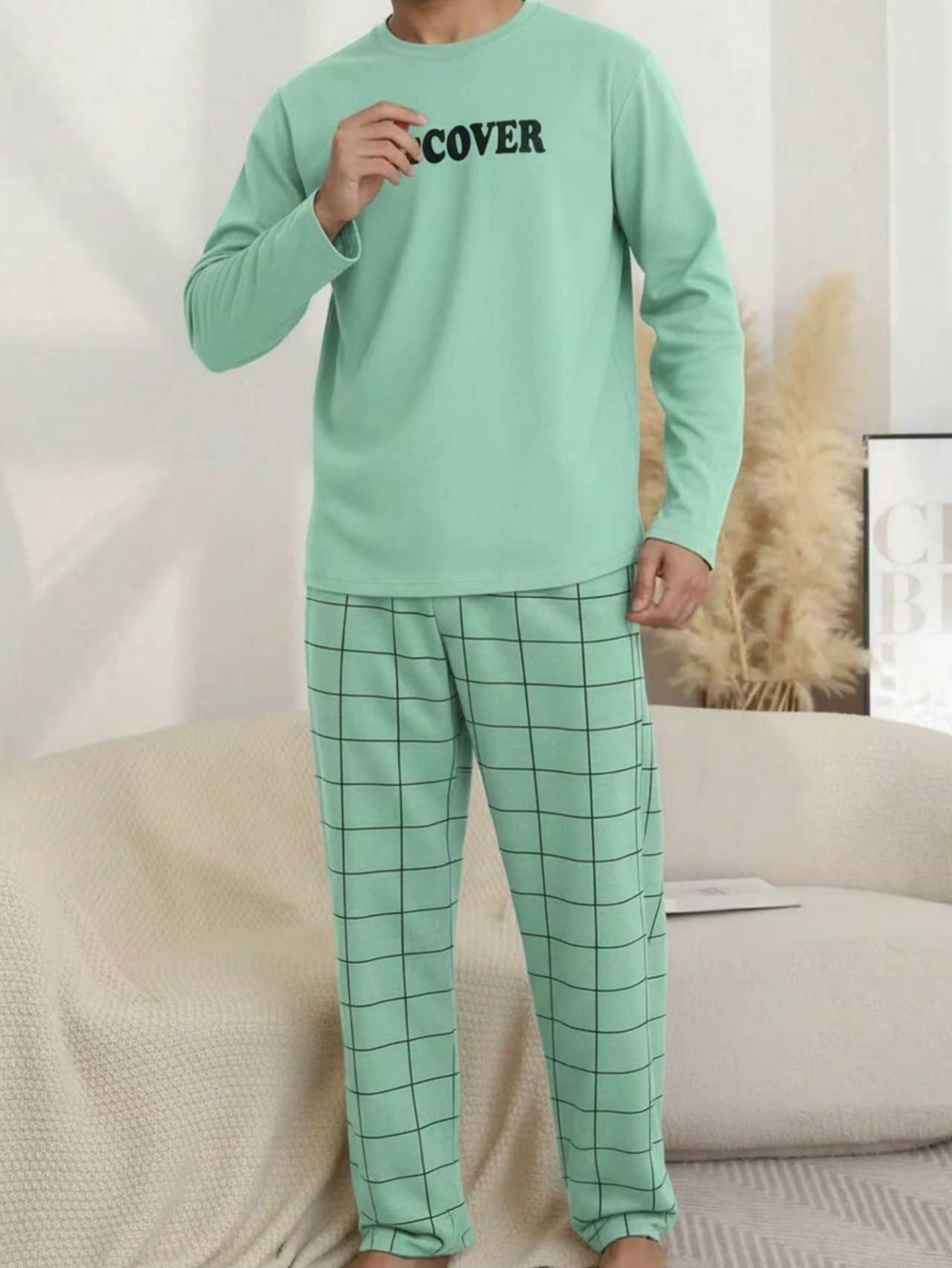 Green Graphic Print T-Shirt and Checked Pants Pyjama Set