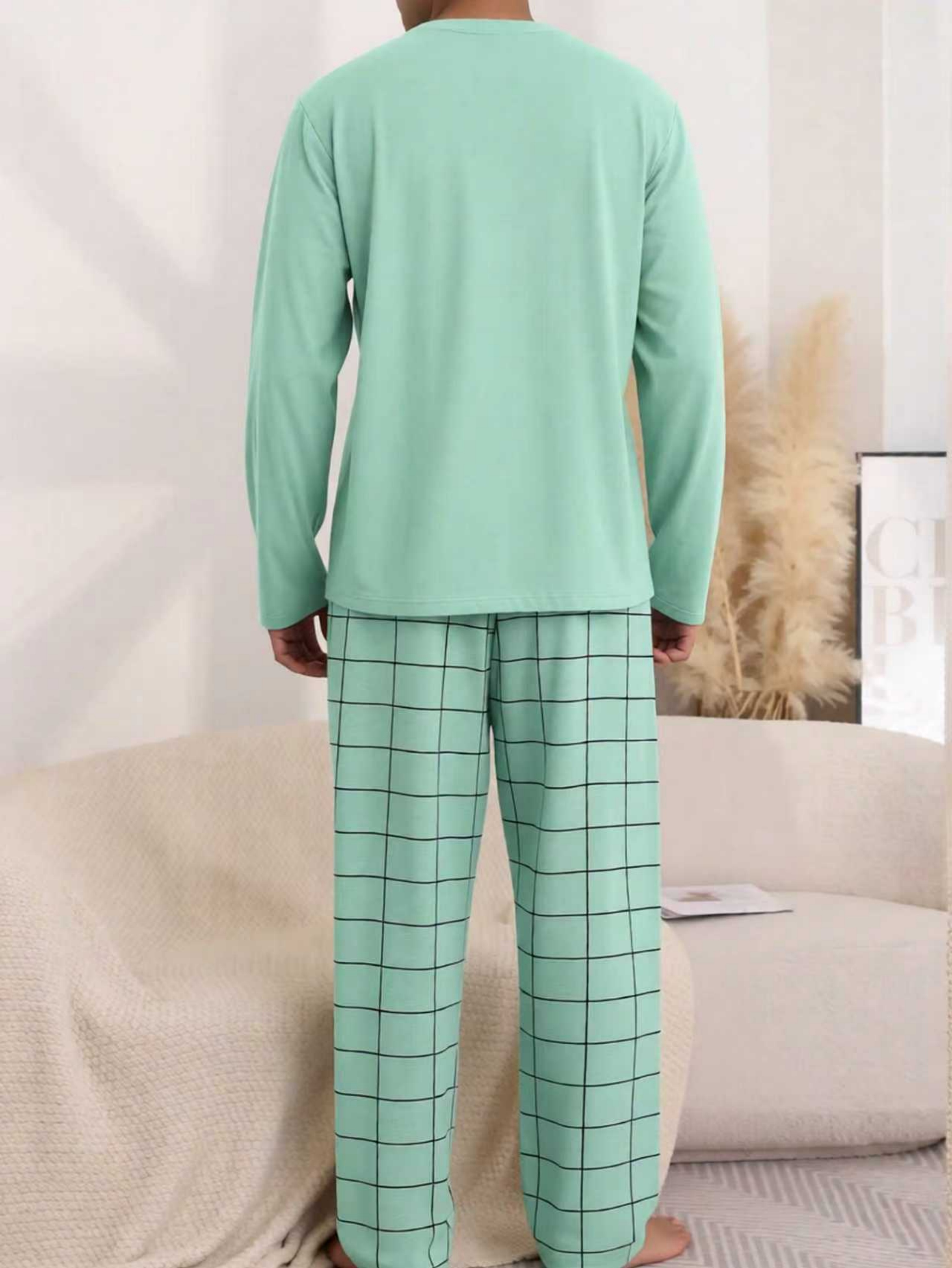 Green Graphic Print T-Shirt and Checked Pants Pyjama Set