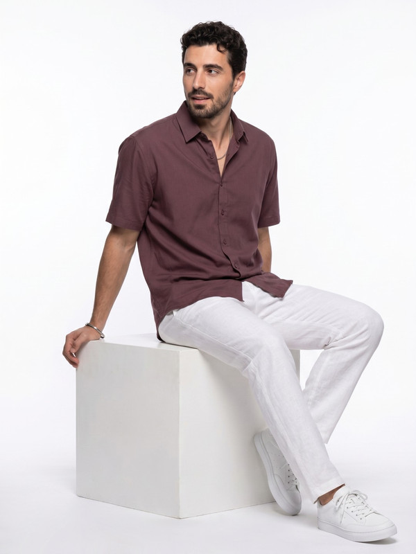 Mens Maroon Plain Spread Collar Casual Shirt