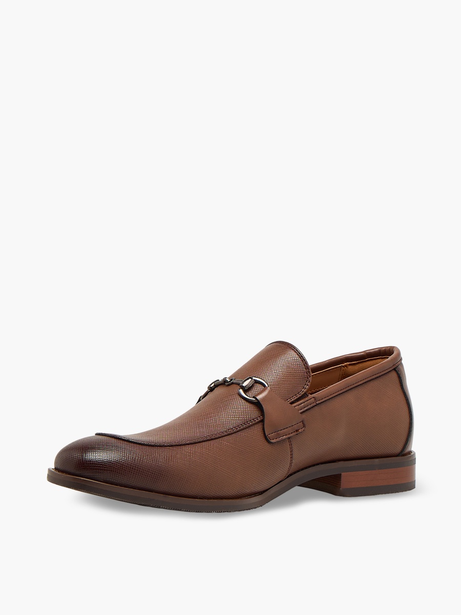 Men Metal Accent Loafers