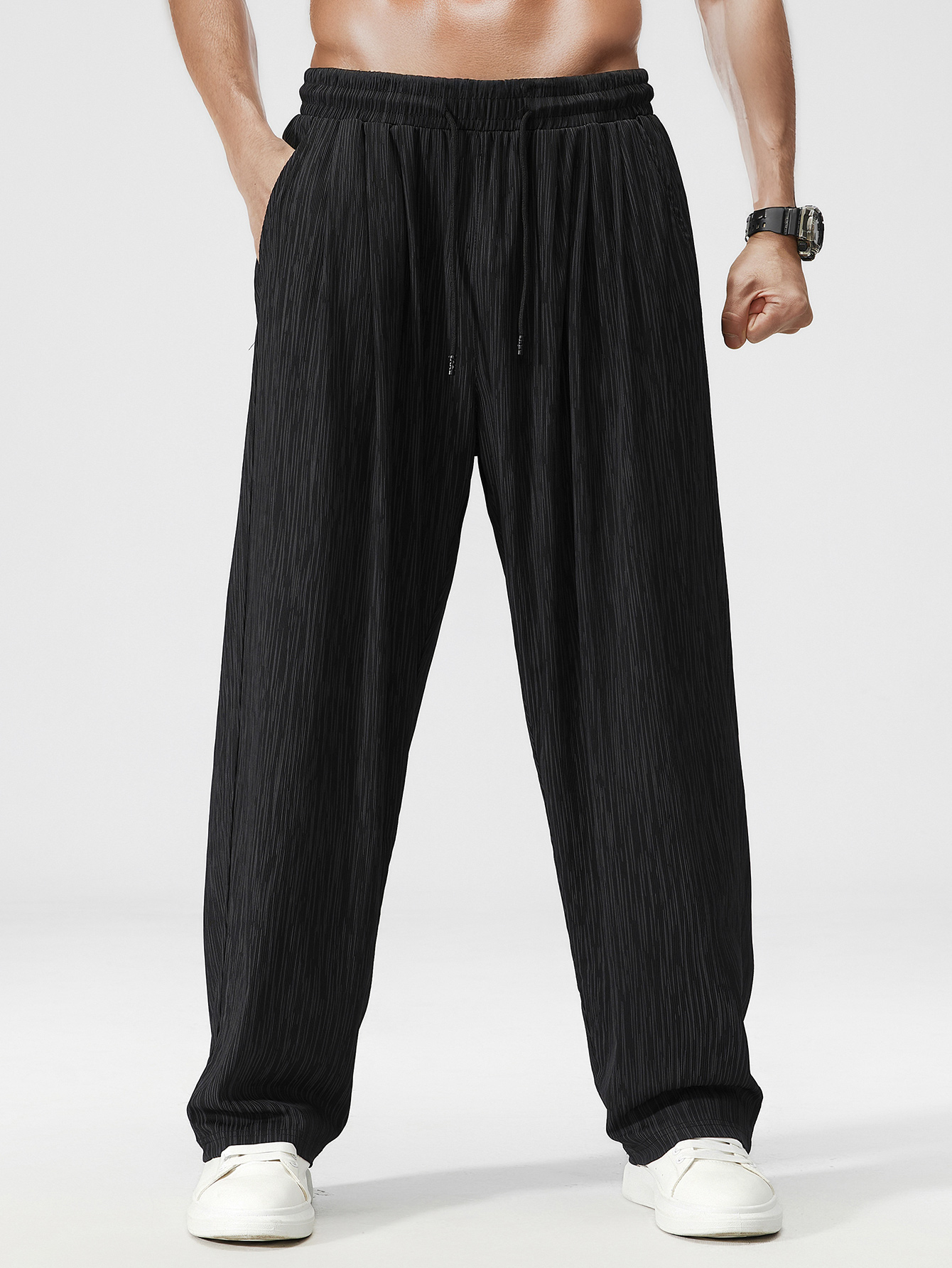 Black Pleated Straight Leg Trousers - Mid Rise