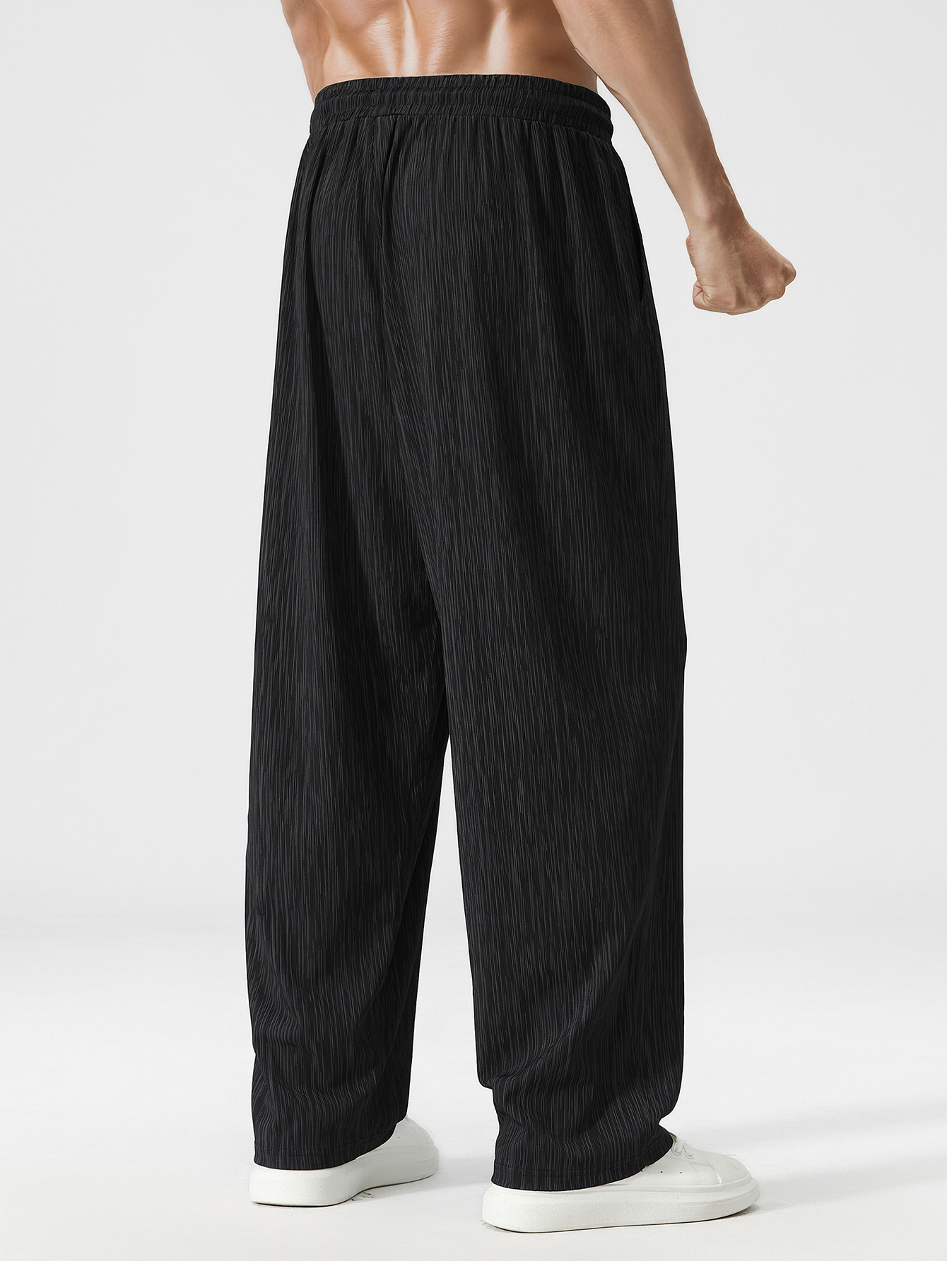 Black Pleated Straight Leg Trousers - Mid Rise