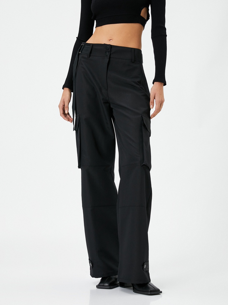 Mid Rise Pocket Detail Cargo Pants