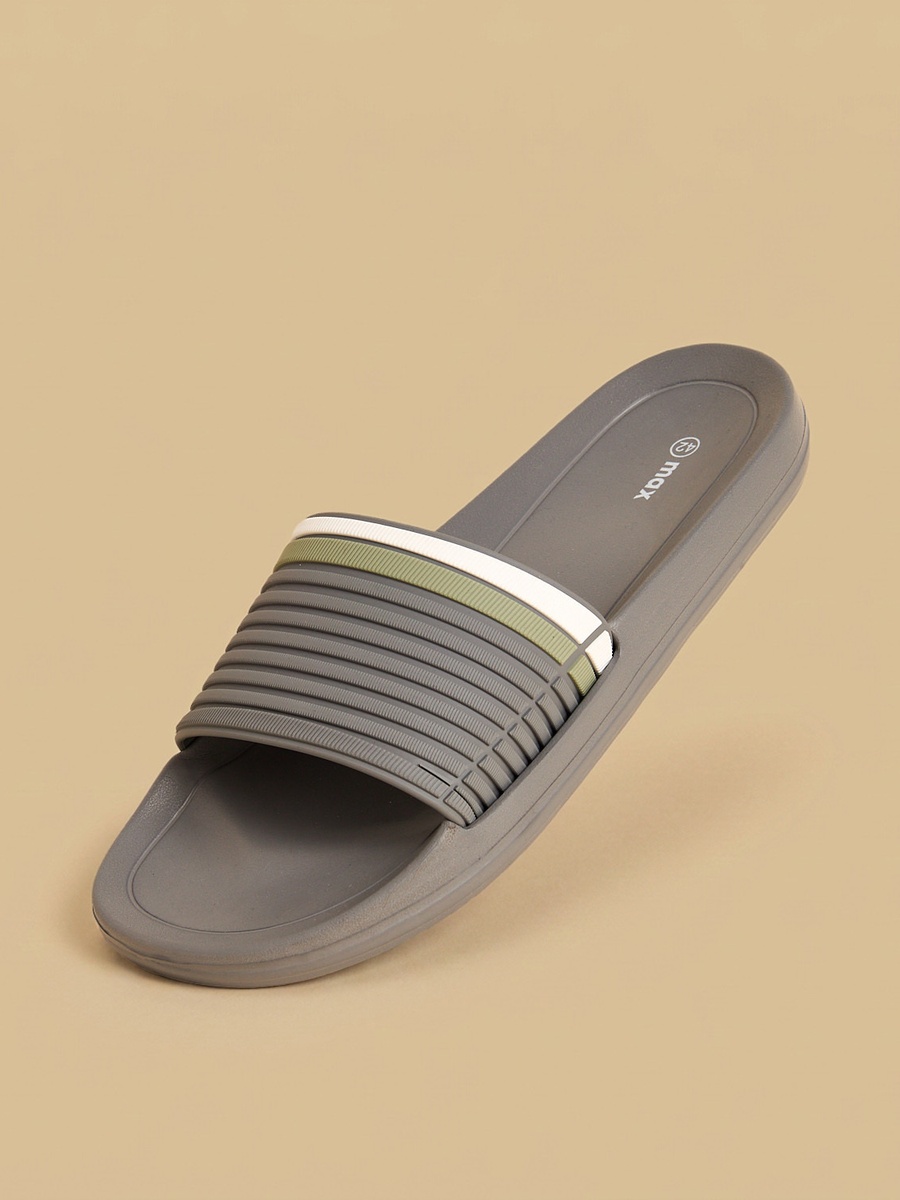 Textured Beach Slippers