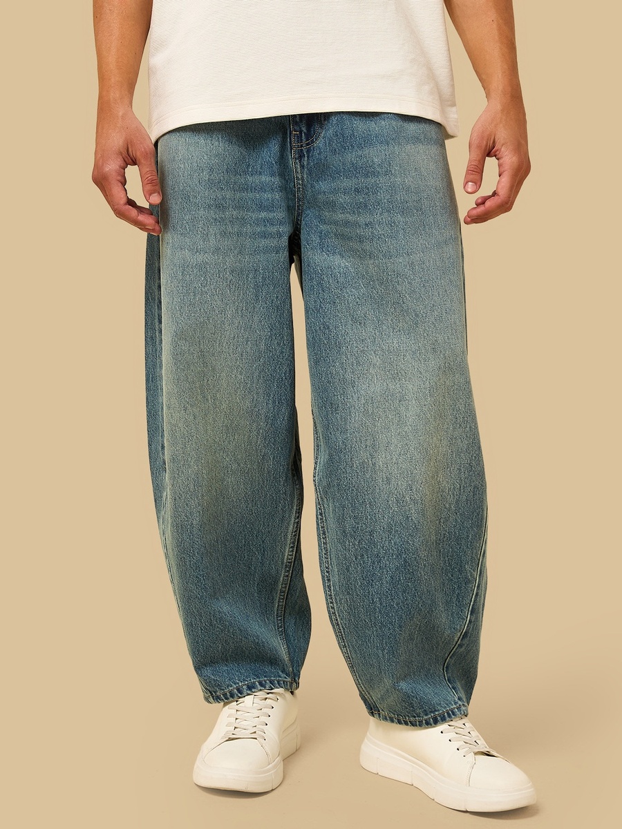 Barrel Fit Jeans